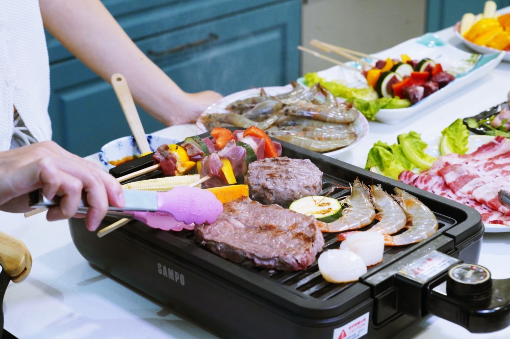 愛上新鮮聖凱師澎派牛多多烤肉組 海陸全包,宅在家享受豐盛烤肉料理 4 愛上新鮮聖凱師澎派牛多多烤肉組 海陸全包,宅在家享受豐盛烤肉料理