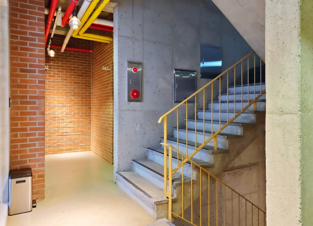 釜山南浦洞住宿 SuHi Hostel 舒伊青年旅館 工業風美學，最CHILL的複合式設計旅宿