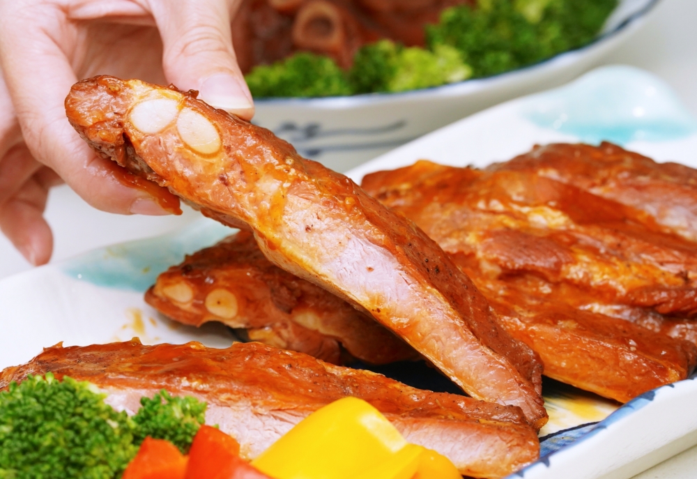 【 宅配年菜推薦 】一桌到位的團圓滋味｜愛上新鮮 × 吳秉承「承福滿堂團圓宴」年菜開箱