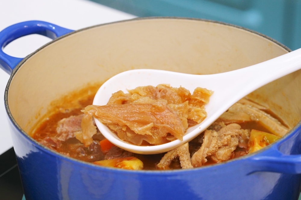 「把國宴級手藝端上餐桌：阿基師 × 愛上新鮮 牛三寶老饕牛肉爐」