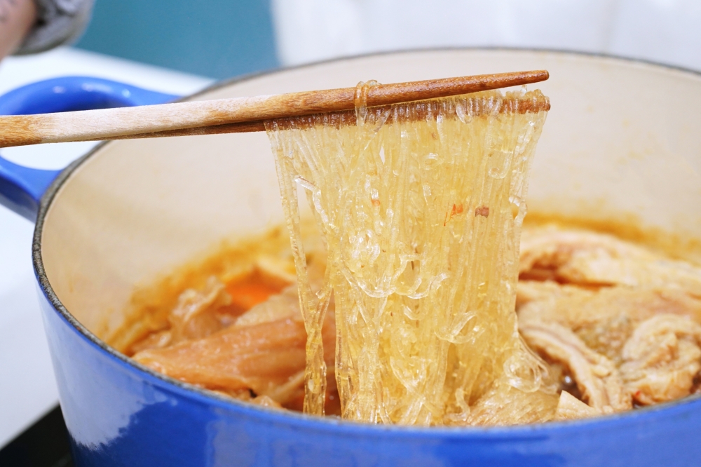 「把國宴級手藝端上餐桌：阿基師 × 愛上新鮮 牛三寶老饕牛肉爐」