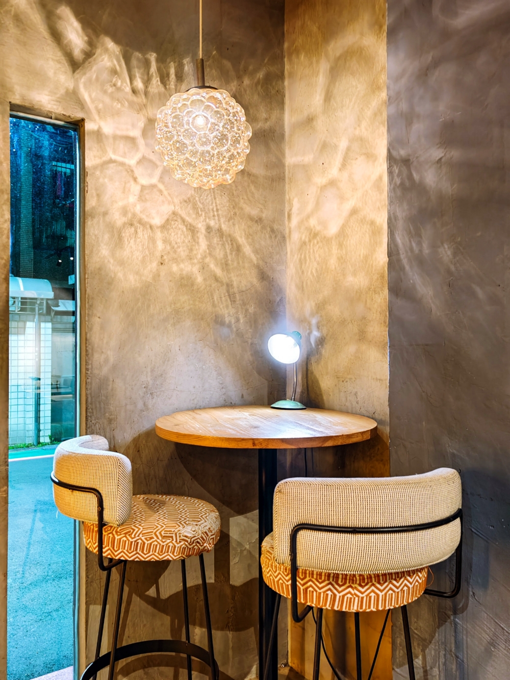 捷運科技大樓站美食 nul Taipei 歐陸餐廳小酒館：在獨立音樂空間品嚐創意餐酒料理